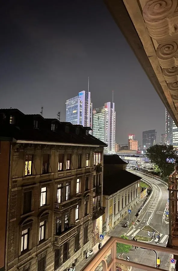 Apartment Comfort Suites Garibaldi Milan